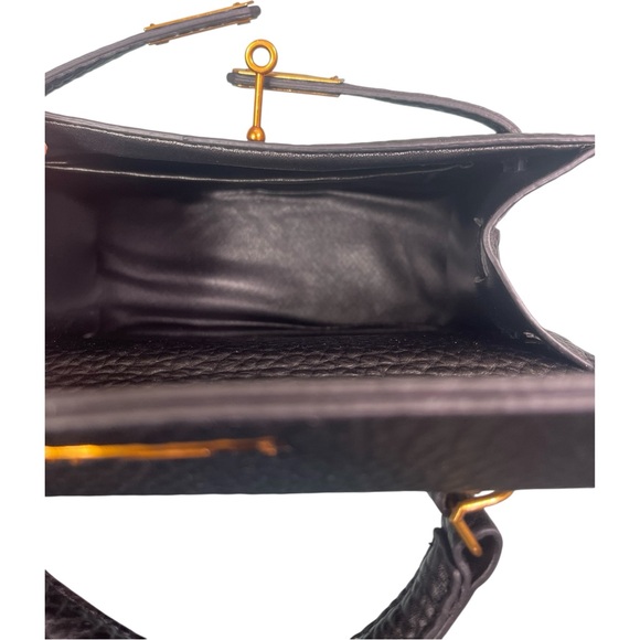 Black Kelly Textured Designer Turnlock Shoulder Crossbody Bag - Picture 7 of 13